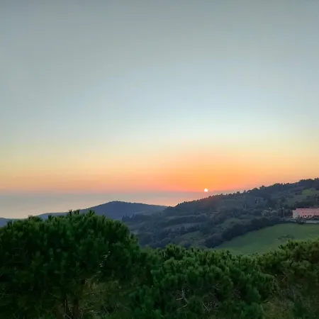 Vista Sulle Isole Dell'arcipelago Toscano 게스트하우스 *